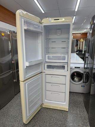 Nevera Smeg Crema
