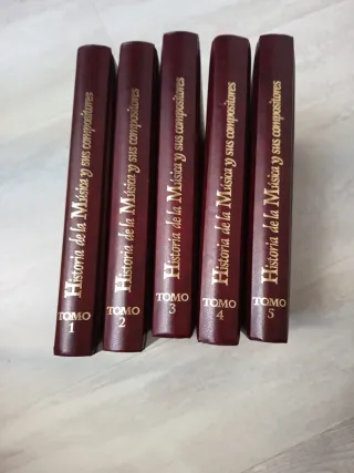 Fascinantes libros en tapa d piel ilustrados