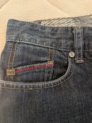 Pantalón vaquero Billabong azul.