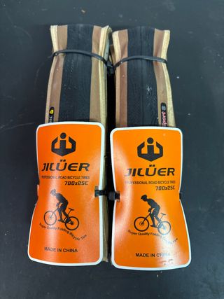 Pack 2 cubiertas JILÜER 700x25C carretera