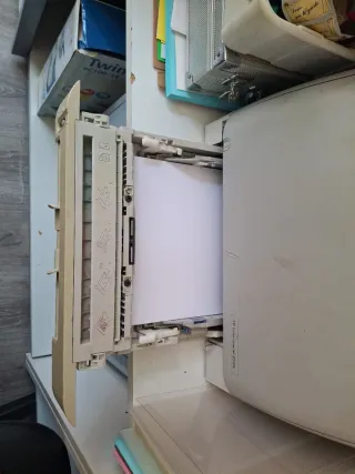 Impresora HP Color LaserJet 2600n + Toner