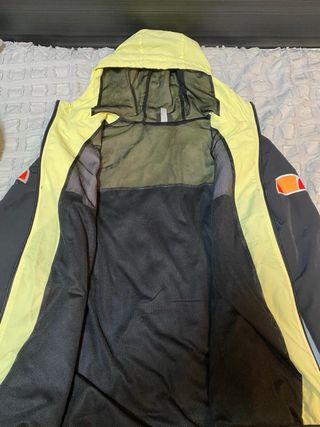Chaqueta impermeable Ellesse