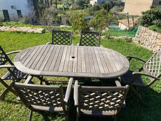 Mesa y 6 sillas de madera exterior