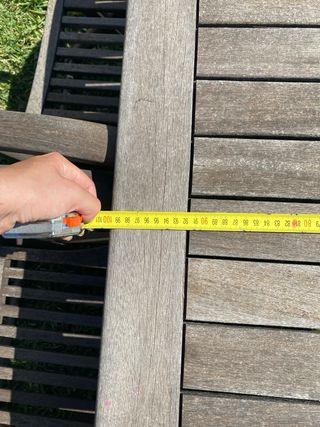 Mesa y 6 sillas de madera exterior