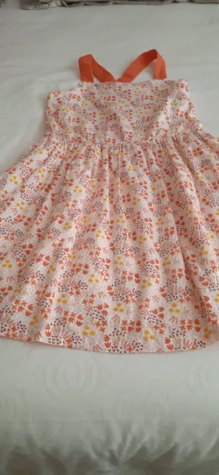 Vestido Okaidi niña estampado floral