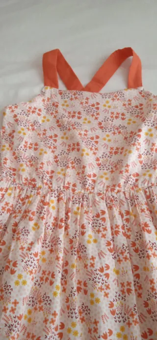 Vestido Okaidi niña estampado floral