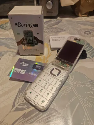 Teléfono Boring Heineken x Bodega