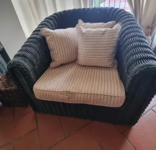 Conjunto sillones mimbre y mesa