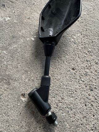 Soporte Retrovisor Derecho Yamaha Tenere 700