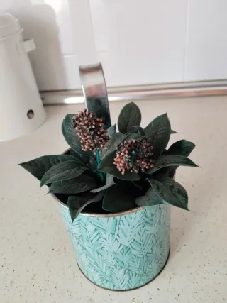 Maceta decorativa planta artificial metal