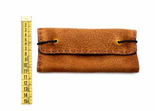 Pitillera de piel hecha a mano