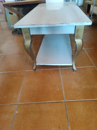 Mesa baja salón estilo clásico