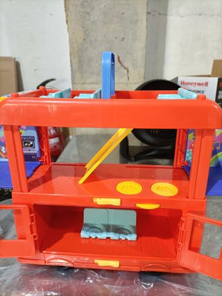 - Peppa Pig PEPPAS 2 IN 1 Party BU