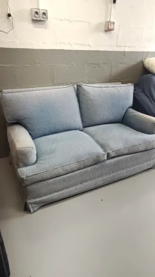 Sofá 2 plazas azul y blanco