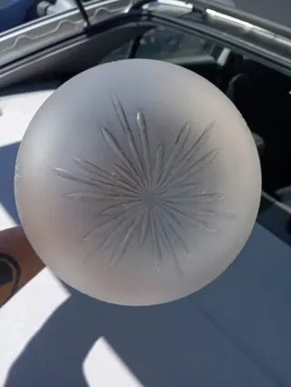 Lámpara de metal y cristal