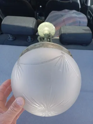 Lámpara de metal y cristal