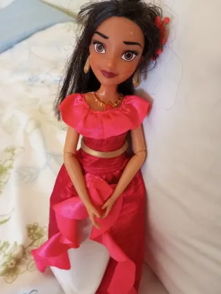 Muñeca Elena de Avalor que canta
