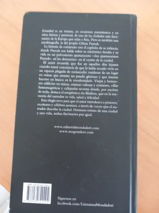 Estambul: Ciudad y recuerdos (Spanish Edition)