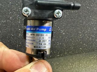 Bomba de aire/vacío Iwaki APN-03102-01