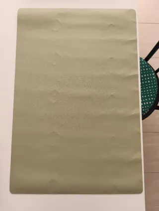 Protector de escritorio de piel sintética.