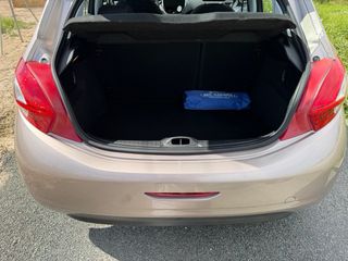 Peugeot 208 2012 5P AULLURE EH