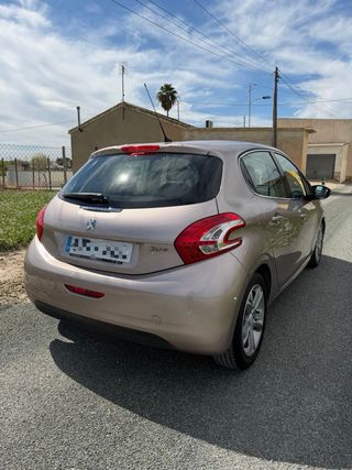 Peugeot 208 2012 5P AULLURE EH
