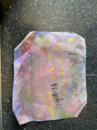 Obra de arte textil multicolor