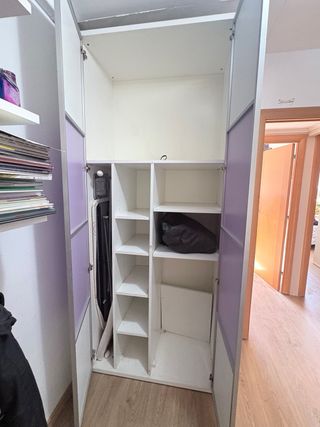 Armario auxiliar morado y blanco