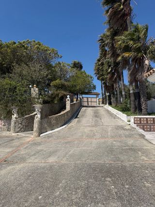 Gran Villa de 700m2 construidos !! Hipotecable