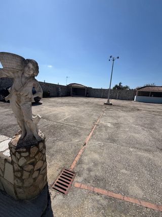 Gran Villa de 700m2 construidos !! Hipotecable