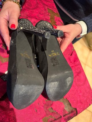 Scarpe eleganti nere scamosciate Tg. 39