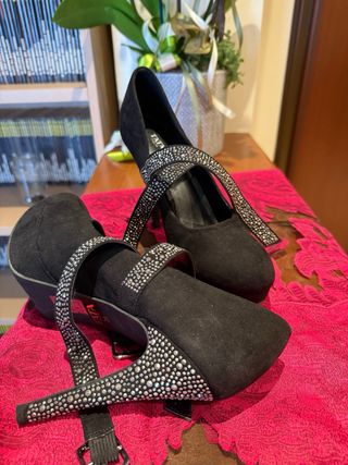 Scarpe eleganti nere scamosciate Tg. 39