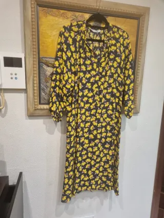 Vestido ZARA floral amarillo y negro