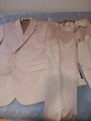 Chaqueta de traje color berengena