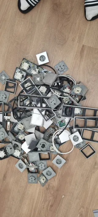 Lote embellecedores JUNG