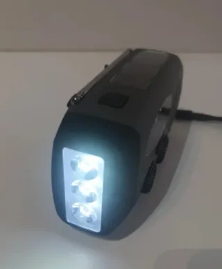 Radio portátil multifunción