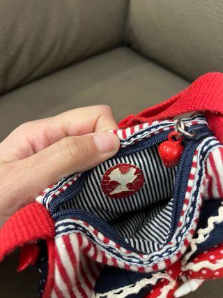 Borsa Hello Kitty a righe rosse e bianche