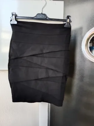 Falda Zara Negra Talla S