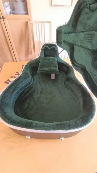 Estuche Rígido Guitarra Acústica Martin