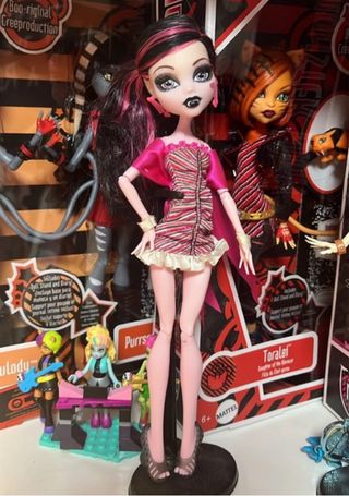 Draculaura DOTD Muñeca Monster High/ lalaloopsy