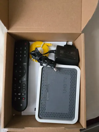 Desco UHD 4K Movistar con Mando Vocal