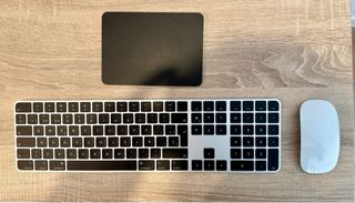 iMac 24” M3 (2023) Blu + Accessori - Perfetto