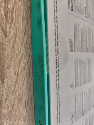 Logitech Signature Slim K950 Teclado Inalámbrico