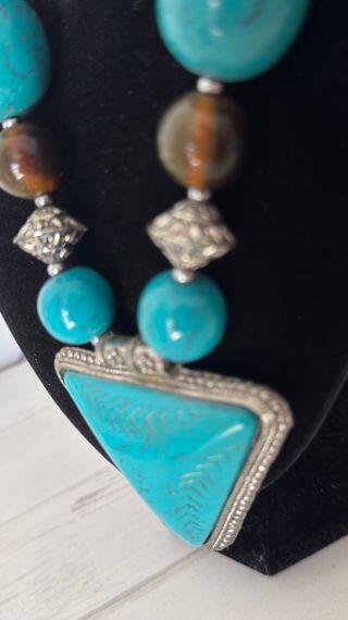 Collar Turquesa Triángulo Plata