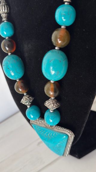 Collar Turquesa Triángulo Plata