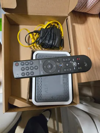 Desco UHD 4K Movistar con mando vocal