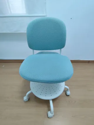 Silla infantil para escritorio azul