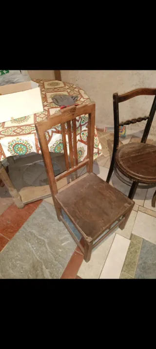 Sillas antiguas de madera