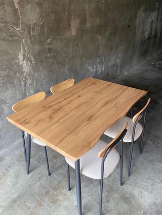 Mesa comedor + 4 sillas - NUEVO, A ESTRENAR!!