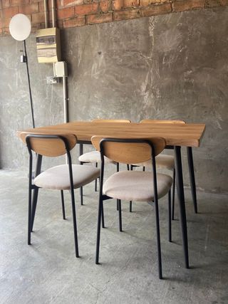 Mesa comedor + 4 sillas - NUEVO, A ESTRENAR!!